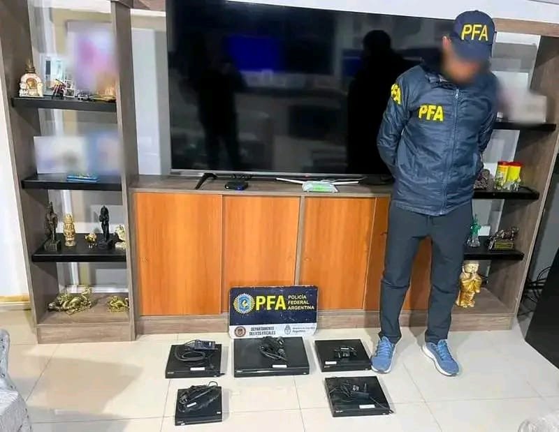 Desarticularon una banda que falsificaba DNI y licencias de conducir