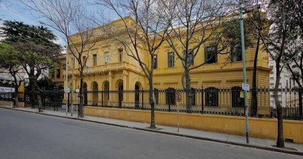 CABA: estudiantes y docentes deberán dejar las aulas ordenadas y limpias al finalizar la jornada