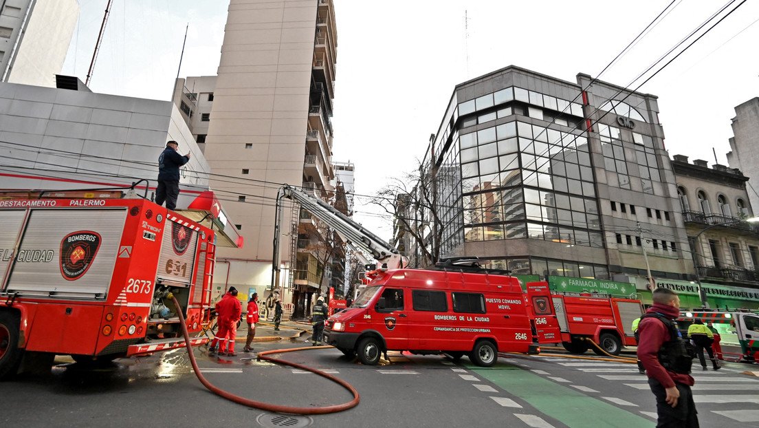 Incendio en el séptimo piso de un edificio en Balvanera