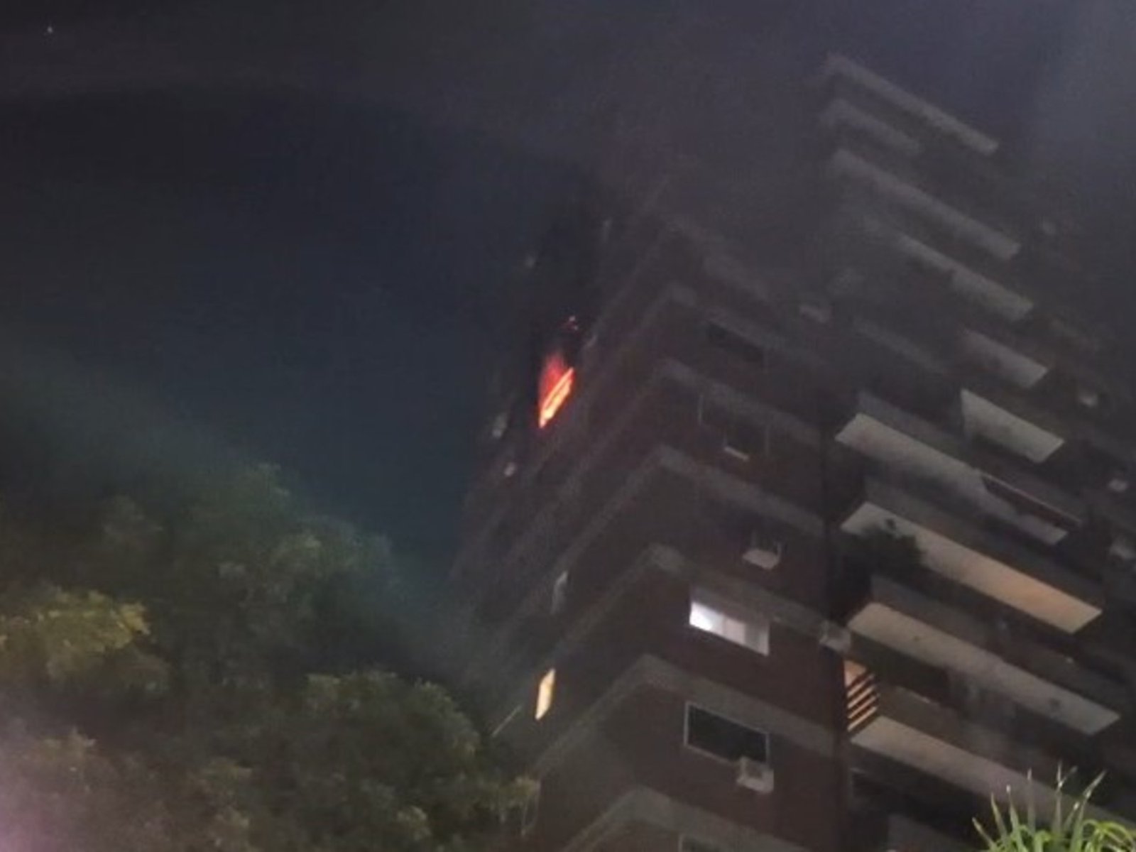 Incendio en la terraza de un edificio de Devoto durante un asado