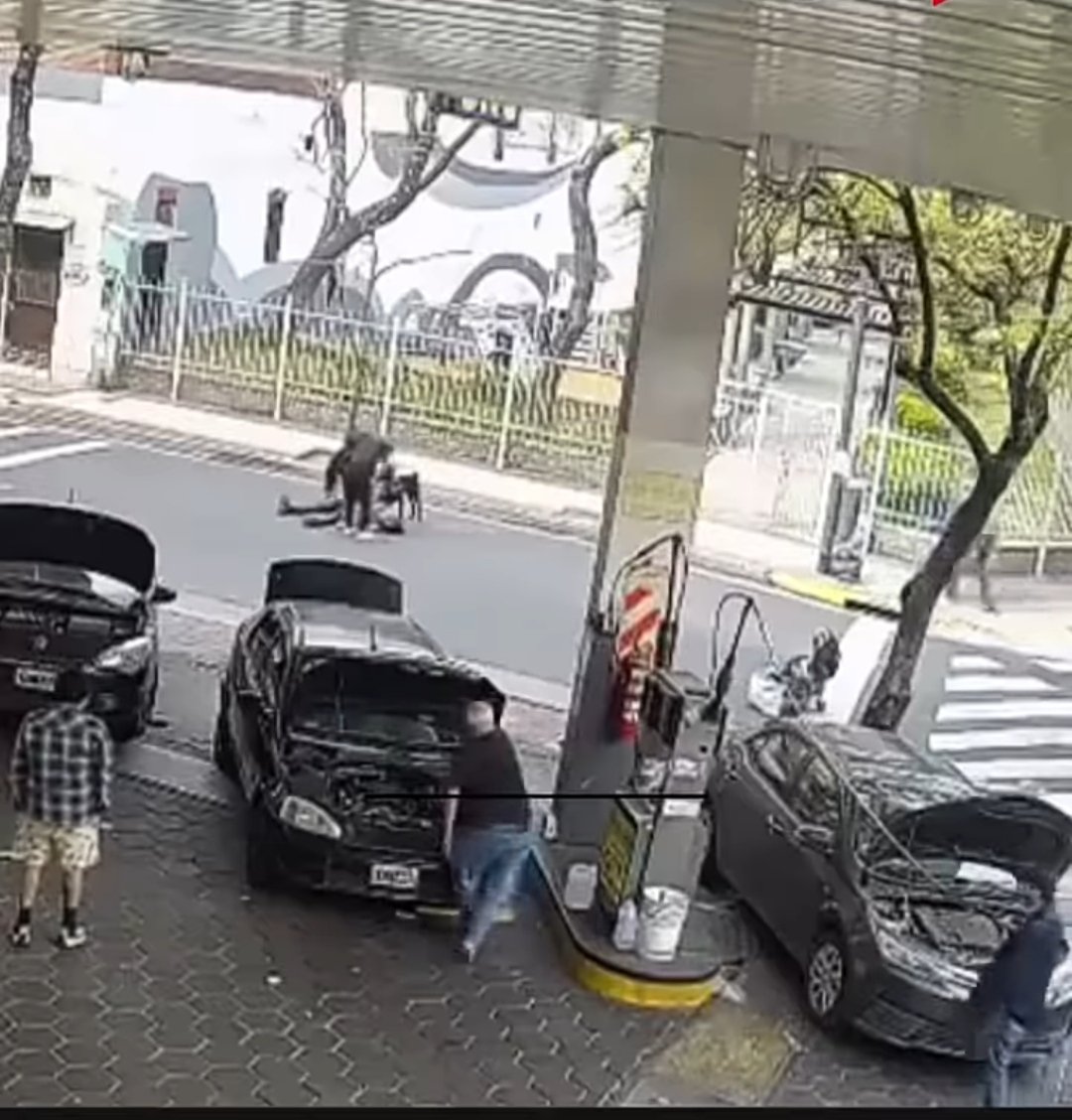 Pelea y crimen en Constitución: un hombre fue apuñalado con una lanza