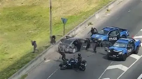 Detuvieron en la General Paz a un prófugo internacional buscado por robo agravado