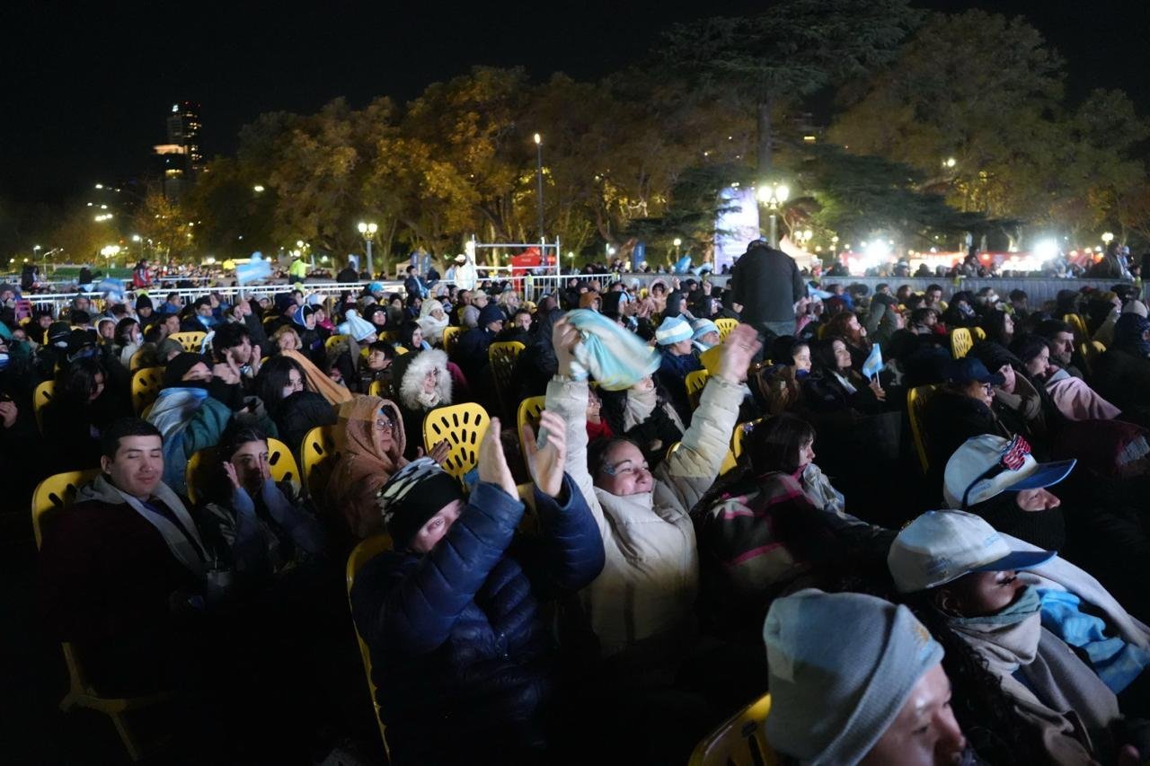 Más de 140 mil hinchas ya alentaron a la Selección en los Fan Fest organizados por la Ciudad