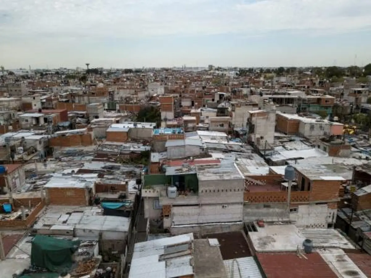 Detuvieron a un hombre de 54 años en el Barrio Zavaleta por narcomenudeo y tenencia ilegal de armas de guerra